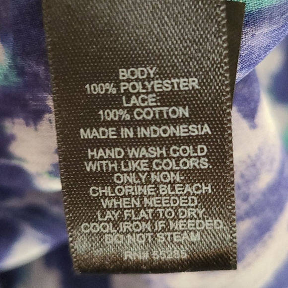 Express Top/Blouse - Picture 8 of 9